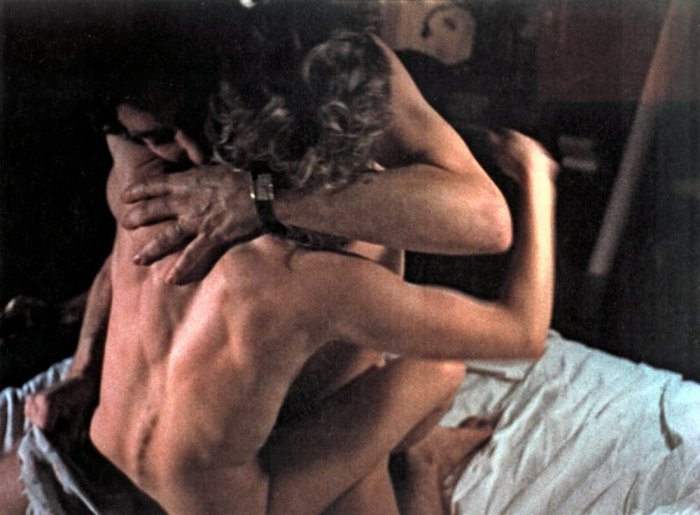 dont-look-now-1973-006-sex-scene-00n-rme